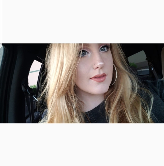 Meet your Posher, Julia - Picture 1 of 1